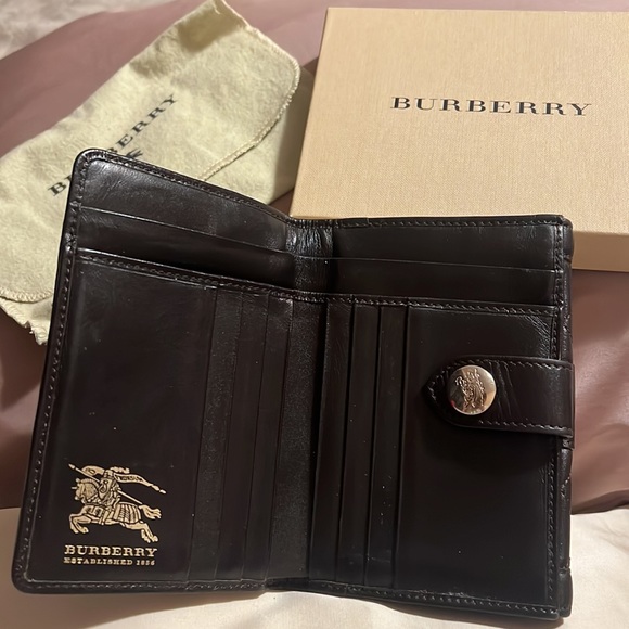 Burberry Wallet - Picture 2 of 4